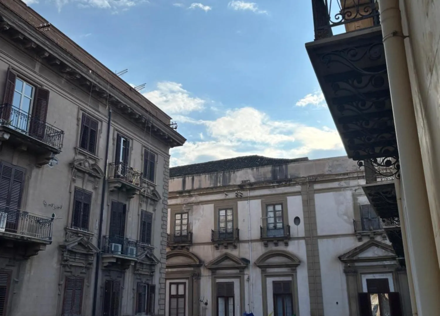 منزل للإقامة Historic Central Balcony Rooms & Apartment On Via Maqueda باليرمو