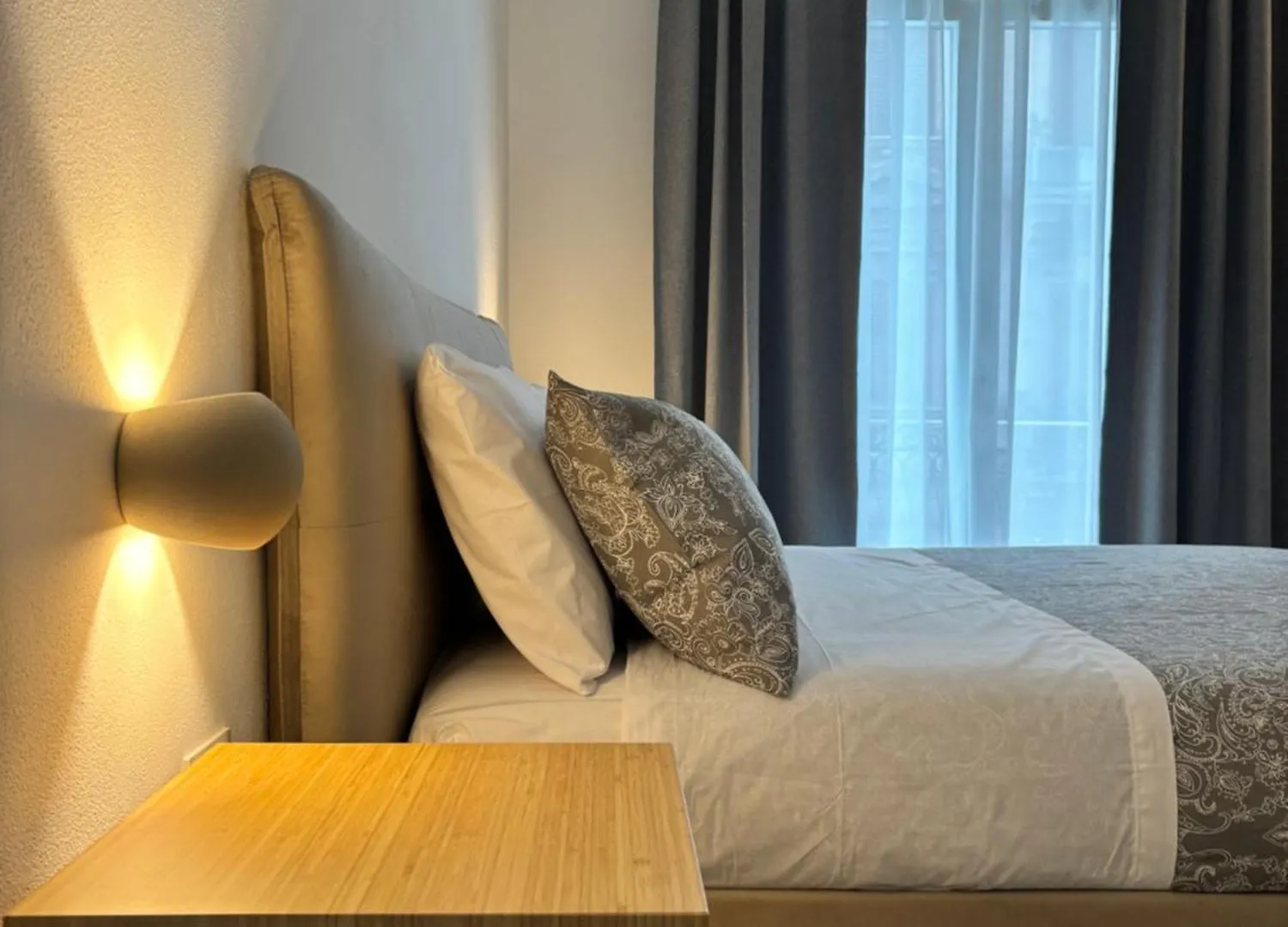 Historic Central Balcony Rooms & Apartment On Via Maqueda باليرمو