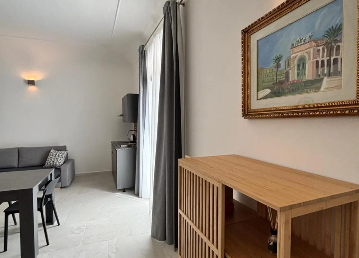 Historic Central Balcony Rooms & Apartment On Via Maqueda باليرمو إيطاليا